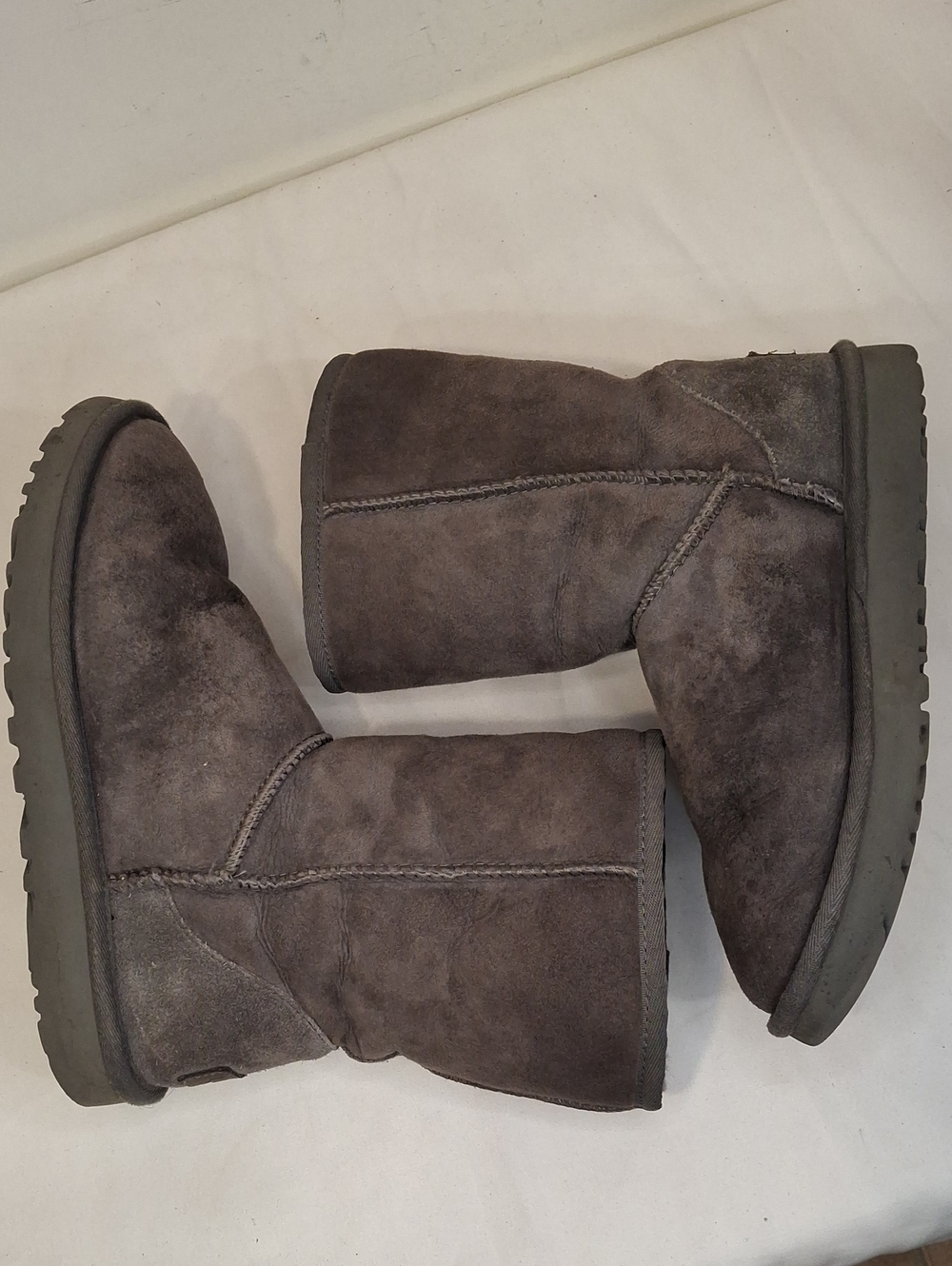 UGG Classic Short Grey Suede Boots.Australian Shearling Fleece Lining